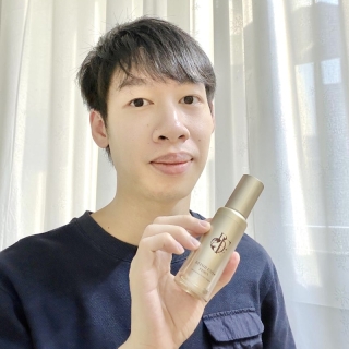 水潤穩膚,彈潤透亮